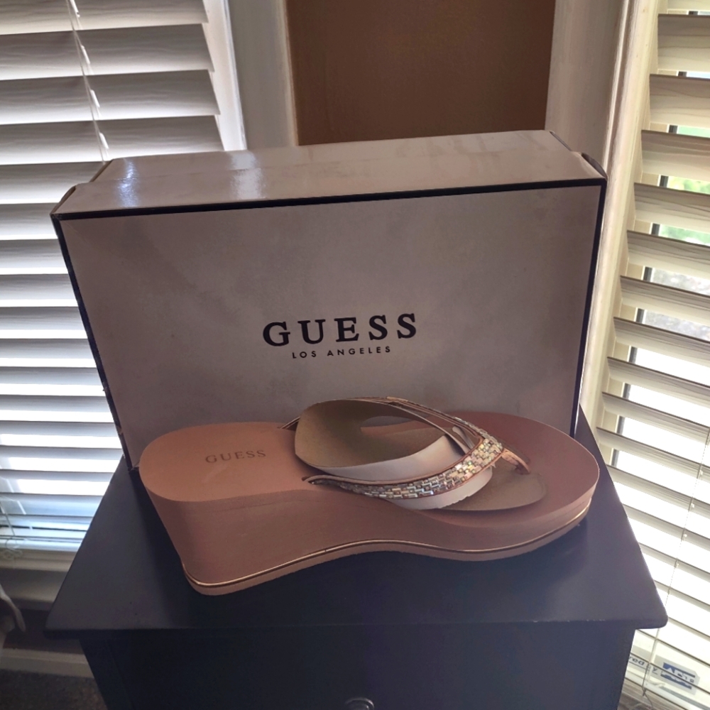 Guess sandals